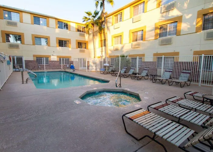 Spark By Hilton Phoenix Airport Hotel Tempe