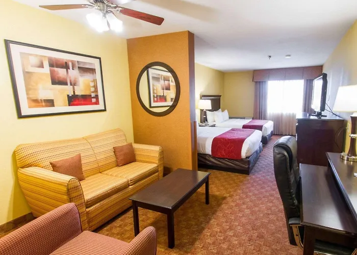 Spark By Hilton Phoenix Airport 3*