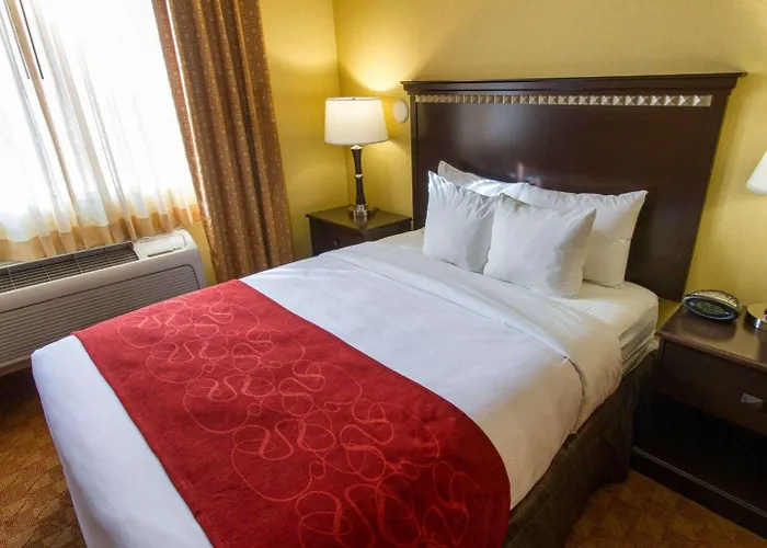 Spark By Hilton Phoenix Airport Hotel 3*