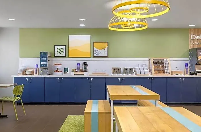 Spark By Hilton Phoenix Airport 3*