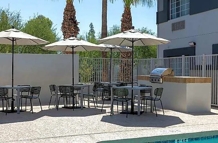 Spark By Hilton Phoenix Airport 3*