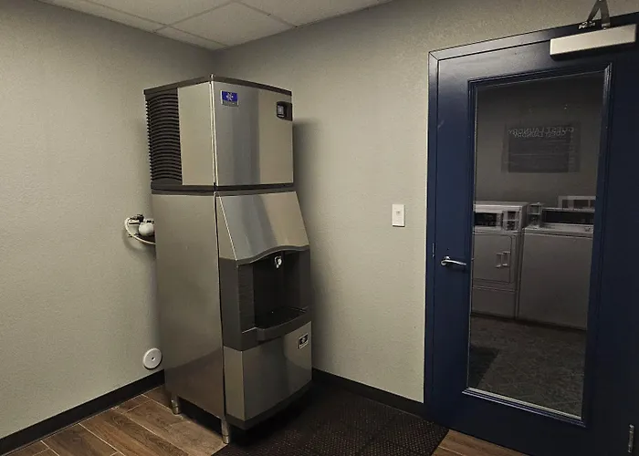 Spark By Hilton Phoenix Airport