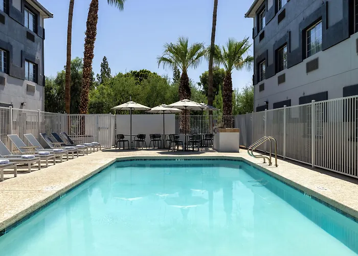 Hotel Spark By Hilton Phoenix Airport