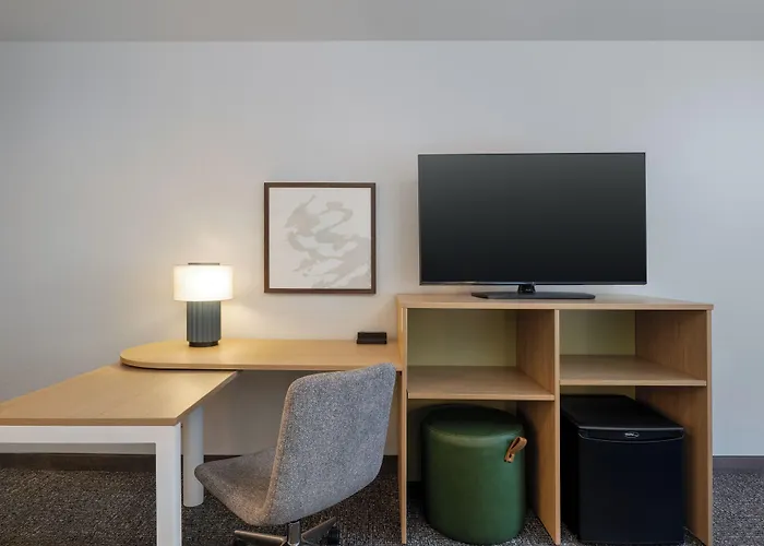 Hotel Spark By Hilton Phoenix Airport 3*