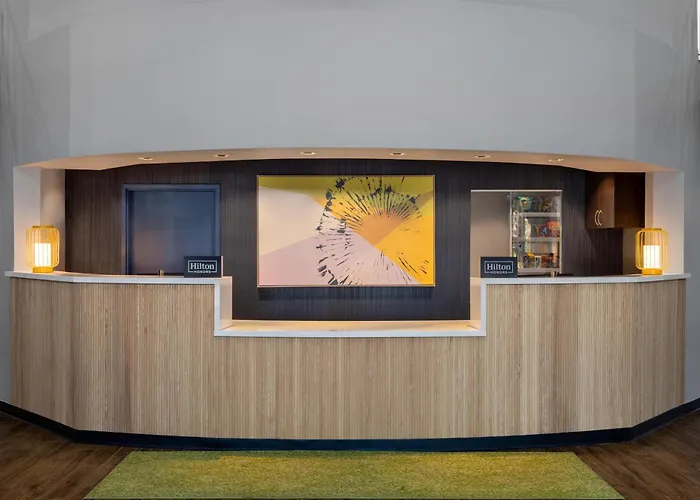Spark By Hilton Phoenix Airport Hotel 3*